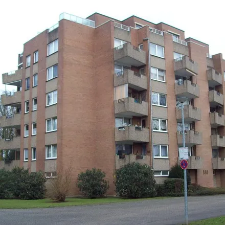Rent this 3 bed apartment on Hoemenstraße 29 in 41199 Mönchengladbach, Germany
