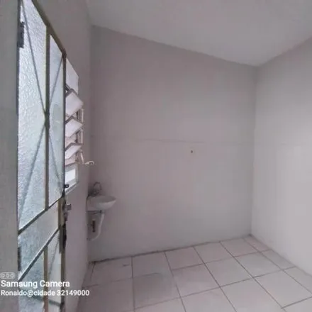 Rent this 2 bed house on Rua Paraíba in Centro, Divinópolis - MG