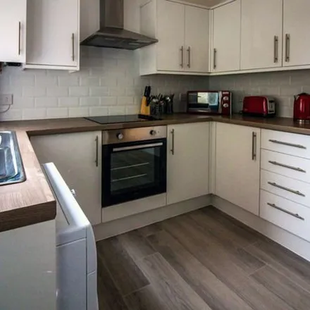 Rent this 4 bed townhouse on 44 Adelaide Road in Liverpool, L7 8SQ