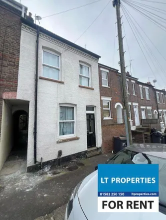 Rent this 2 bed townhouse on Hartley Road in Luton, LU2 0ER