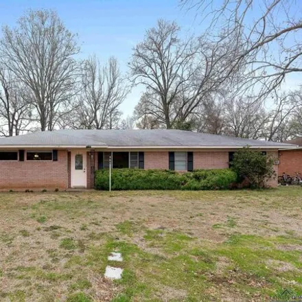 Buy this 3 bed house on 2789 Royal Drive in Kilgore, TX 75662