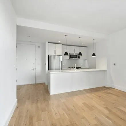 Image 3 - The Edison, 27-21 44th Drive, New York, NY 11101, USA - Condo for rent