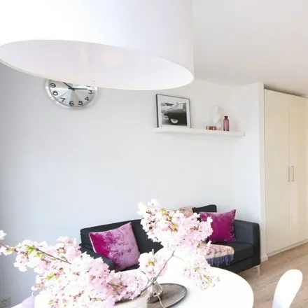 Rent this 2 bed apartment on Lippestraße 1 in 40221 Dusseldorf, Germany