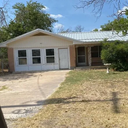 Buy this 2 bed house on 533 West Wrights Avenue in Comanche, TX 76442