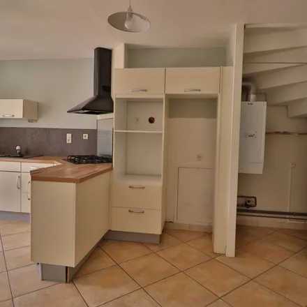 Rent this 3 bed apartment on 940 Chemin des Minimes in 30900 Nîmes, France