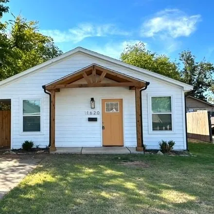 Rent this 3 bed house on 1620 Northwest 34th Street in Oklahoma City, OK 73118