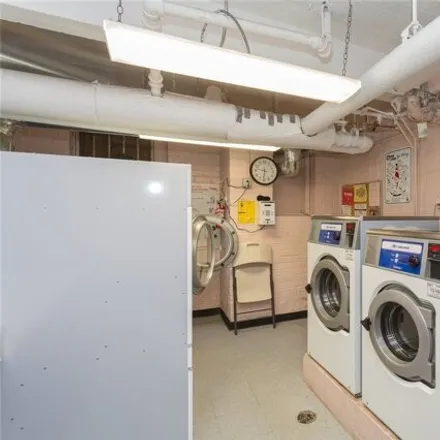 Image 5 - 142-14 26th Ave Units 1d And 2fl, Flushing, New York, 11354 - Apartment for sale
