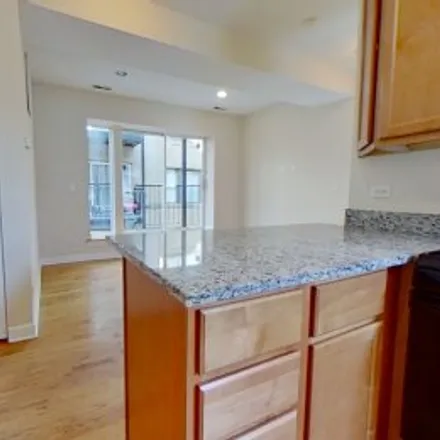 Rent this 2 bed apartment on #1n,3348 West Wilson Avenue in Ravenswood Gardens, Chicago