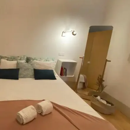 Rent this 1 bed apartment on Secção de Finanças in Rua de Pinto Bessa, 4300-428 Porto