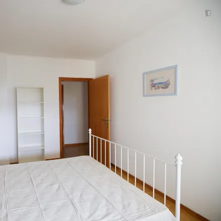 Image 3 - Praceta Mário Dionísio, Almada, Portugal - Room for rent
