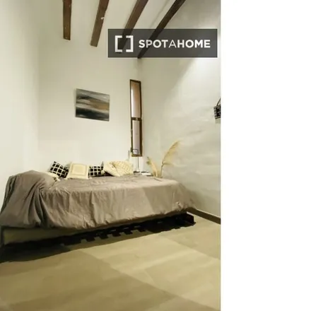 Rent this 1 bed room on Carrer d'en Giralt el Pellisser in 2B, 08003 Barcelona