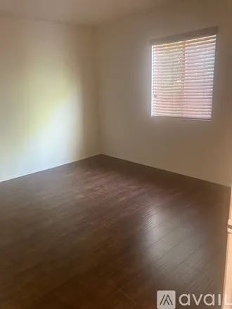 Image 6 - 4175 Tujunga Ave, Unit 8 - Apartment for rent