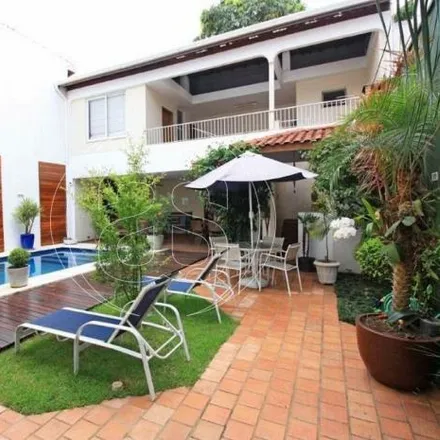Buy this 5 bed house on Avenida Itacira 663 in Mirandópolis, São Paulo - SP