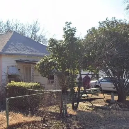 Buy this 3 bed house on 2813 Walker Street in Fort Worth, TX 76105