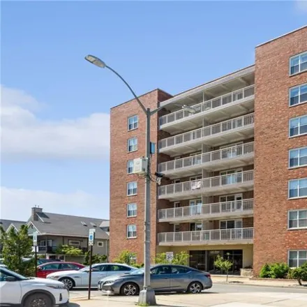 Buy this studio apartment on 554 East Olive Street in City of Long Beach, NY 11561