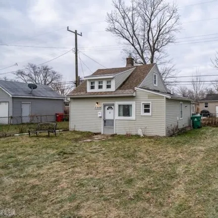 Image 3 - 21887 Firwood Avenue, Eastpointe, MI 48021, USA - House for sale