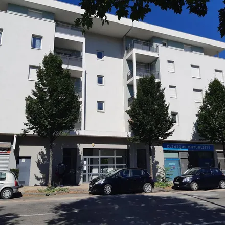 Rent this 1 bed apartment on 13 Allée du Parc in 38130 Échirolles, France