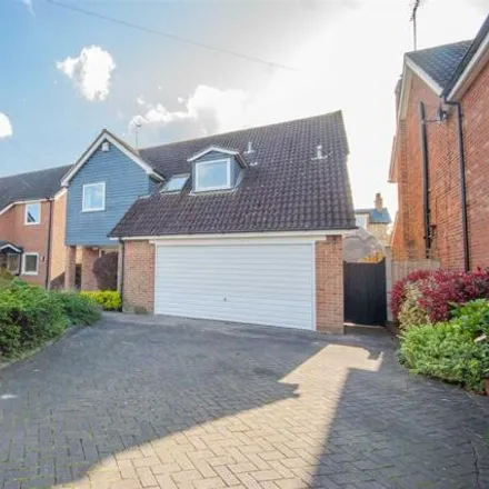 Buy this 4 bed house on New Court Road in Chelmsford, CM2 6BP