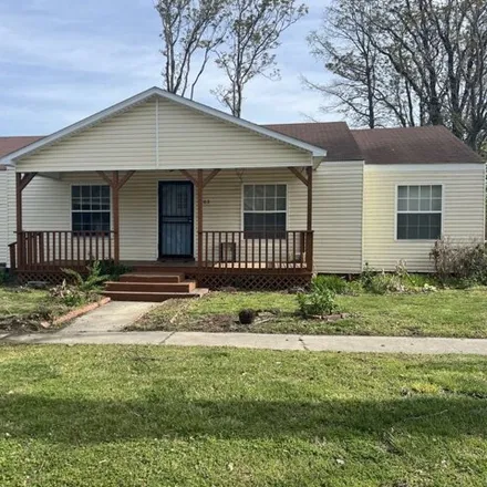 Buy this 2 bed house on 251 East 6th Street in Caruthersville, MO 63830