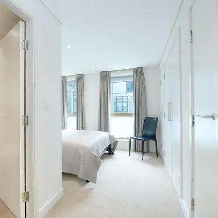 Rent this 2 bed apartment on 4 Merchant Square in London, W2 1AS