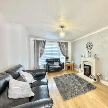 Image 4 - Stapeley Gardens, Knowsley, L26 9YG, United Kingdom - House for sale