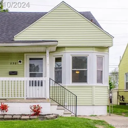 Buy this 3 bed house on 832 Saint Johns Street in Wyandotte, MI 48192
