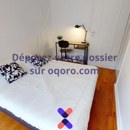 Image 2 - 126 Rue Bataille, 69008 Lyon, France - Apartment for rent