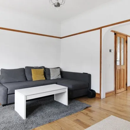 Rent this 3 bed apartment on Lambarde Avenue in Edgebury, London