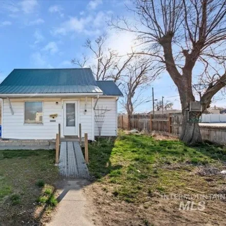 Buy this 2 bed house on 104 Adams Street in Twin Falls, ID 83301