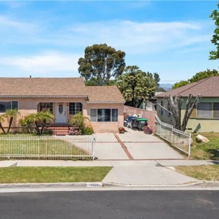 Buy this 3 bed house on Loma Vista Elementary School in 13463 Mina Avenue, Whittier