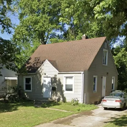 Buy this 3 bed house on 2539 Renwood Place in Columbus, OH 43211