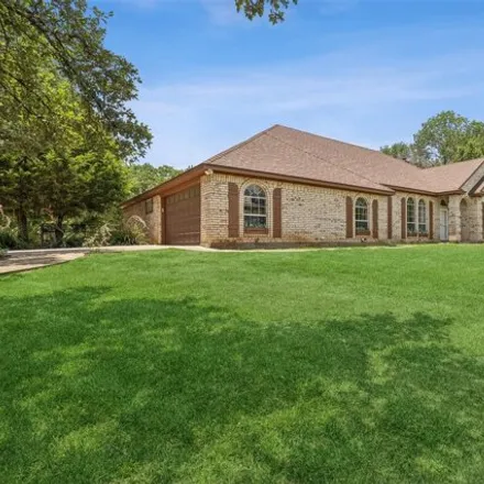 Buy this 5 bed house on 7413 Strawberry Creek Ln in Fort Worth, Texas