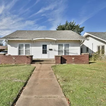 Image 2 - 709 North 10th Street, Duncan, OK 73533, USA - House for sale