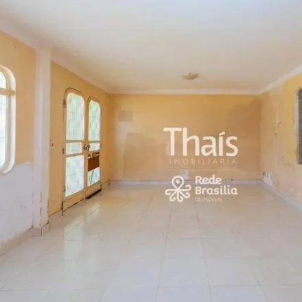 Buy this 7 bed house on QNF 7 in Taguatinga - Federal District, 72125-140