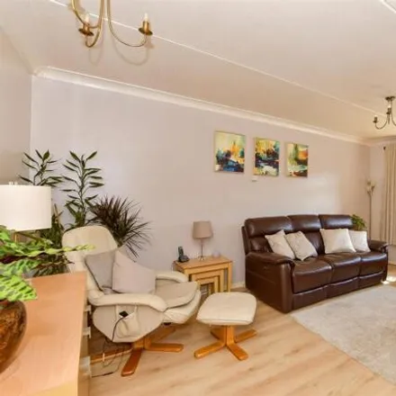 Image 2 - Sonters Down, Rettendon, CM3 8DX, United Kingdom - Apartment for sale