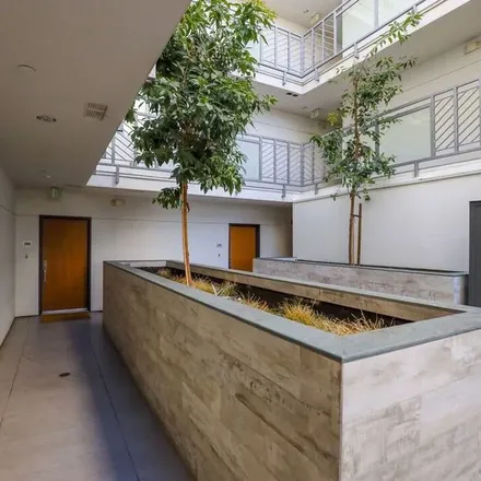 Rent this 3 bed apartment on 151 North Kings Road in Los Angeles, CA 90048