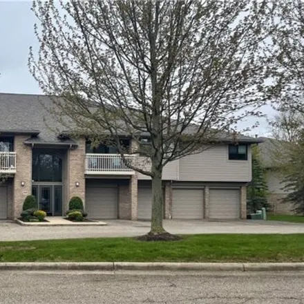 Buy this 2 bed condo on Rosemont Boulevard in Fairlawn, OH 44321