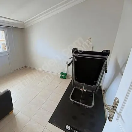 Rent this 5 bed apartment on Sakarya Sokağı in 34160 Güngören, Turkey