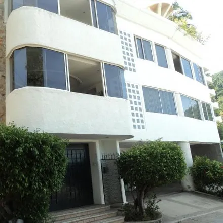 Buy this 5 bed house on Avenida México in Fraccionamiento Las Cumbres, 39300 Acapulco