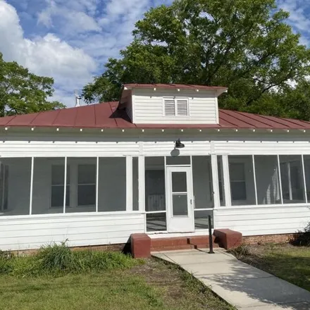 Rent this 3 bed house on 71 South Blanding Street in Sumter, SC 29150