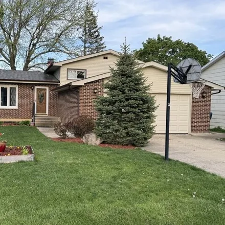 Rent this 4 bed house on 20525 North Clarice Avenue in Buffalo Grove, IL 60069