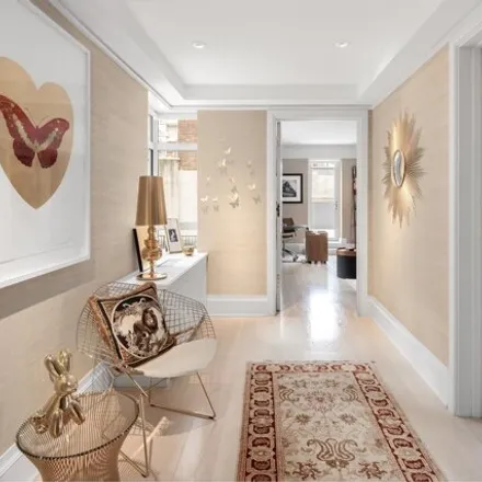 Image 7 - 18 East 62nd Street, New York, NY 10065, USA - House for sale