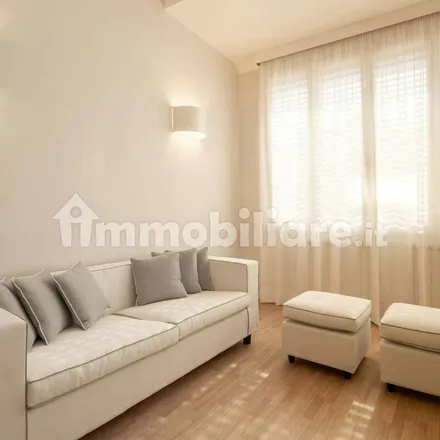 Rent this 3 bed apartment on Carpisa in Via dei Calzaiuoli, 50122 Florence FI