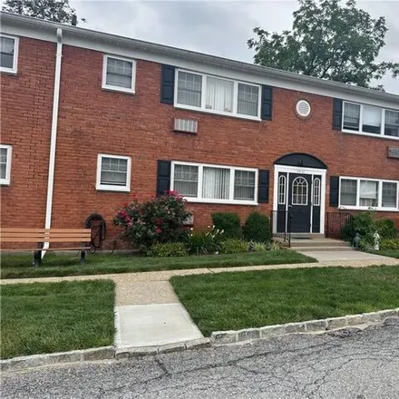 Buy this studio apartment on Woods Brooke Drive in City of Peekskill, NY 10566
