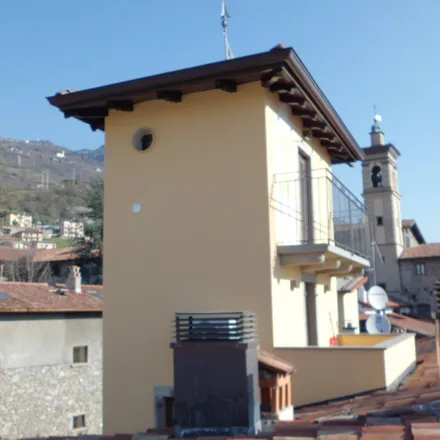 Rent this 1 bed house on Passaggio Santa Chiara in 24065 Lovere BG, Italy