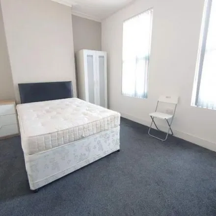 Image 7 - Richard Neale House, Cornwall Street, St. George in the East, London, E1 2QN, United Kingdom - Apartment for rent