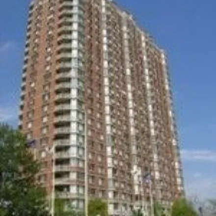 Rent this 2 bed apartment on Hoboken Newport Walkway in Jersey City, NJ 07311