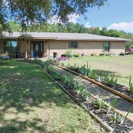 Image 3 - 299 Westwood, Naples, Morris County, TX 75568, USA - House for sale