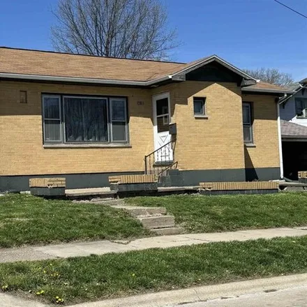 Buy this 2 bed house on 458 North 14th Street in Keokuk, IA 52632
