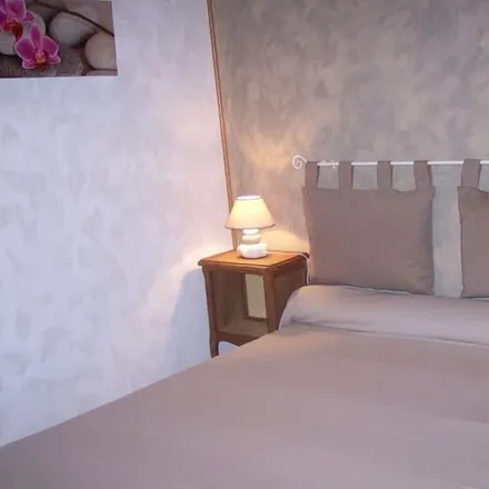 Rent this 3 bed house on 24260 Savignac-de-Miremont